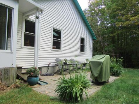 106 Cross Road Minot ME 04258