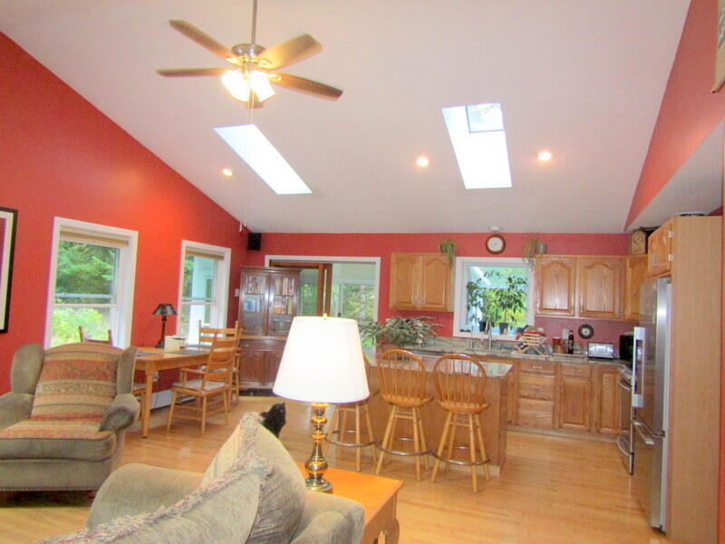 106 Cross Road Minot ME 04258