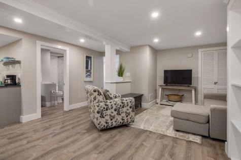 293 Long Beach Avenue York ME 03909