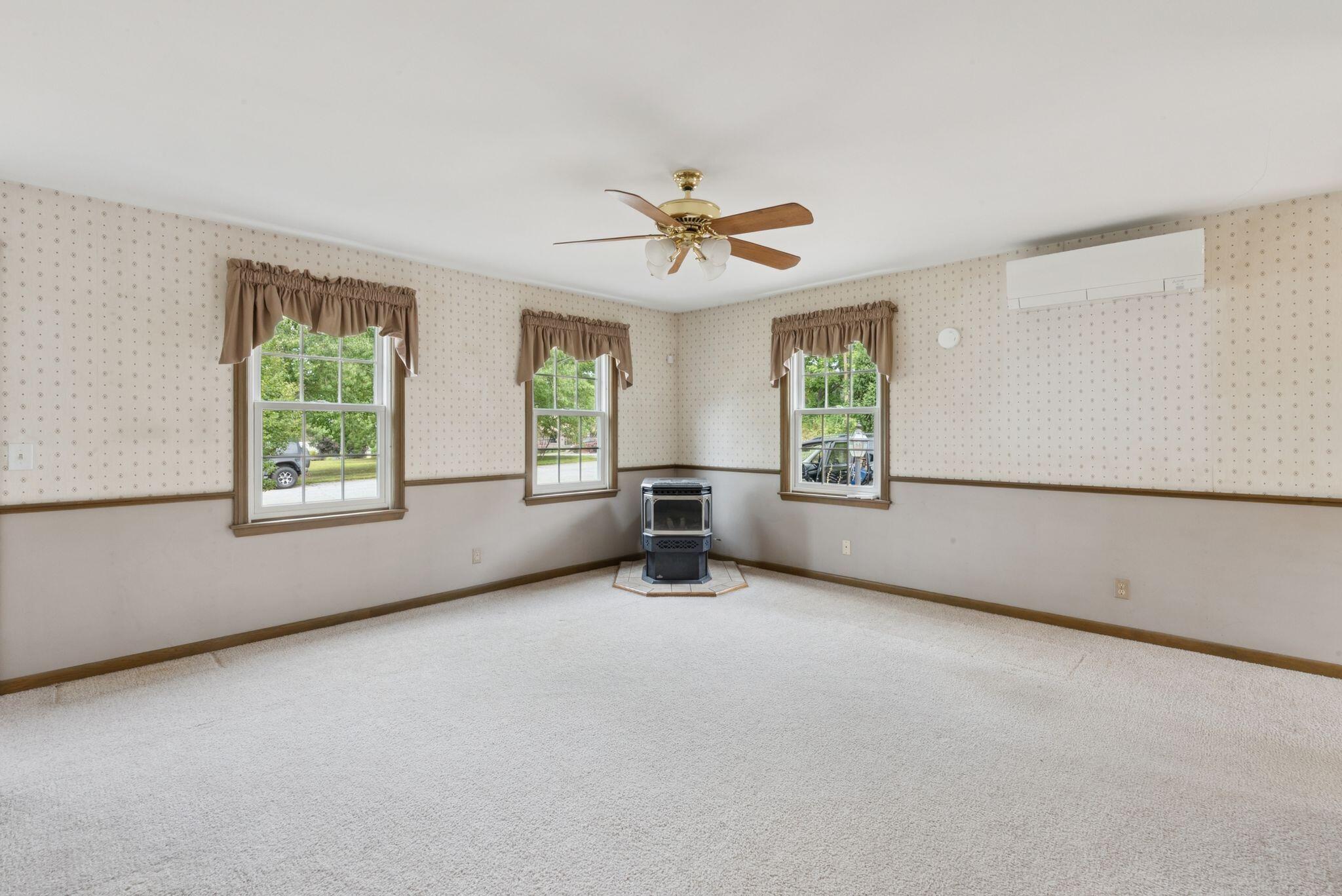 2 Gilmar Avenue Lewiston ME 04240