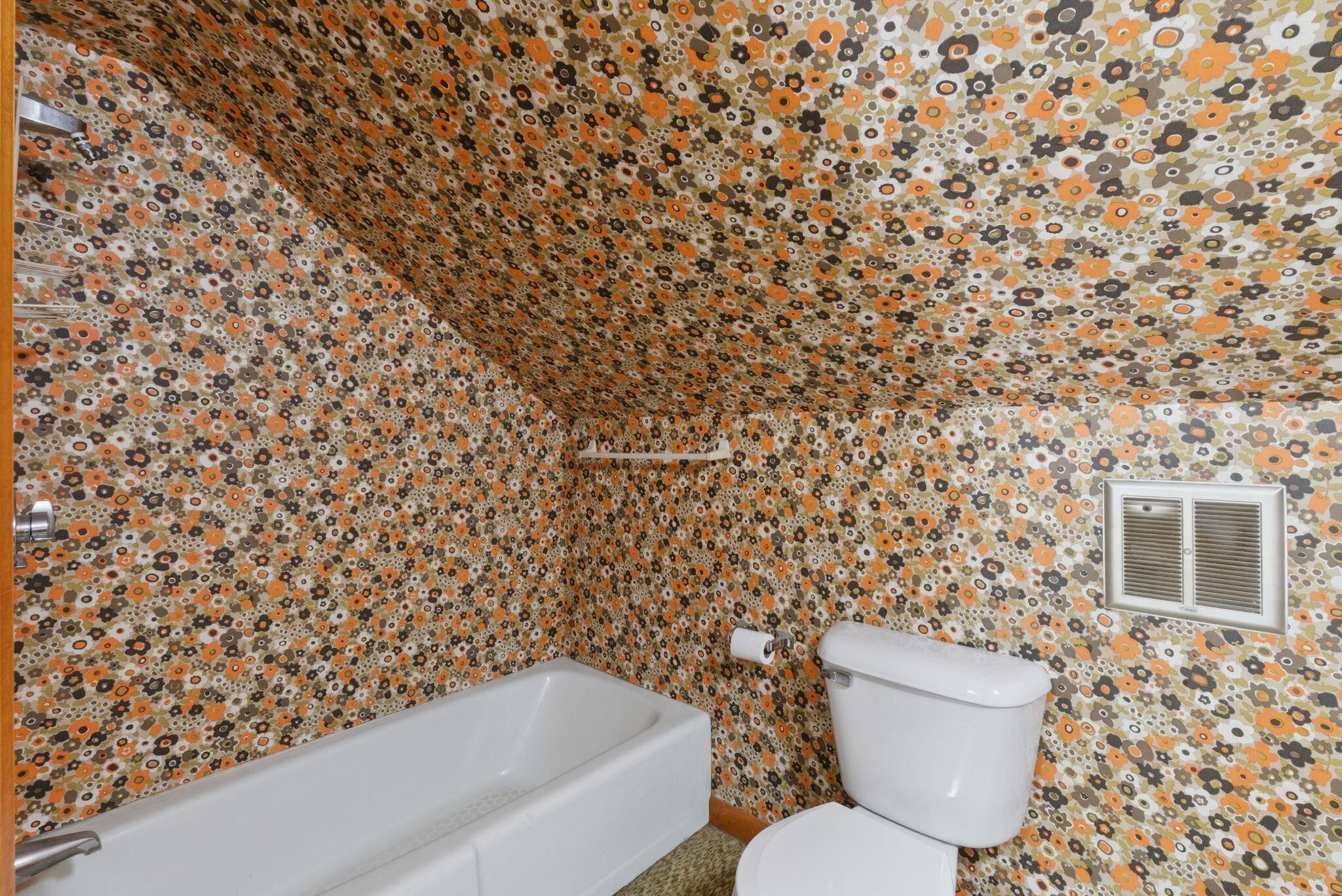 2 Gilmar Avenue Lewiston ME 04240