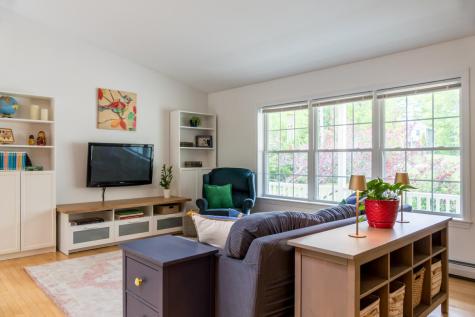 24 Cornerstone Drive Brunswick ME 04011