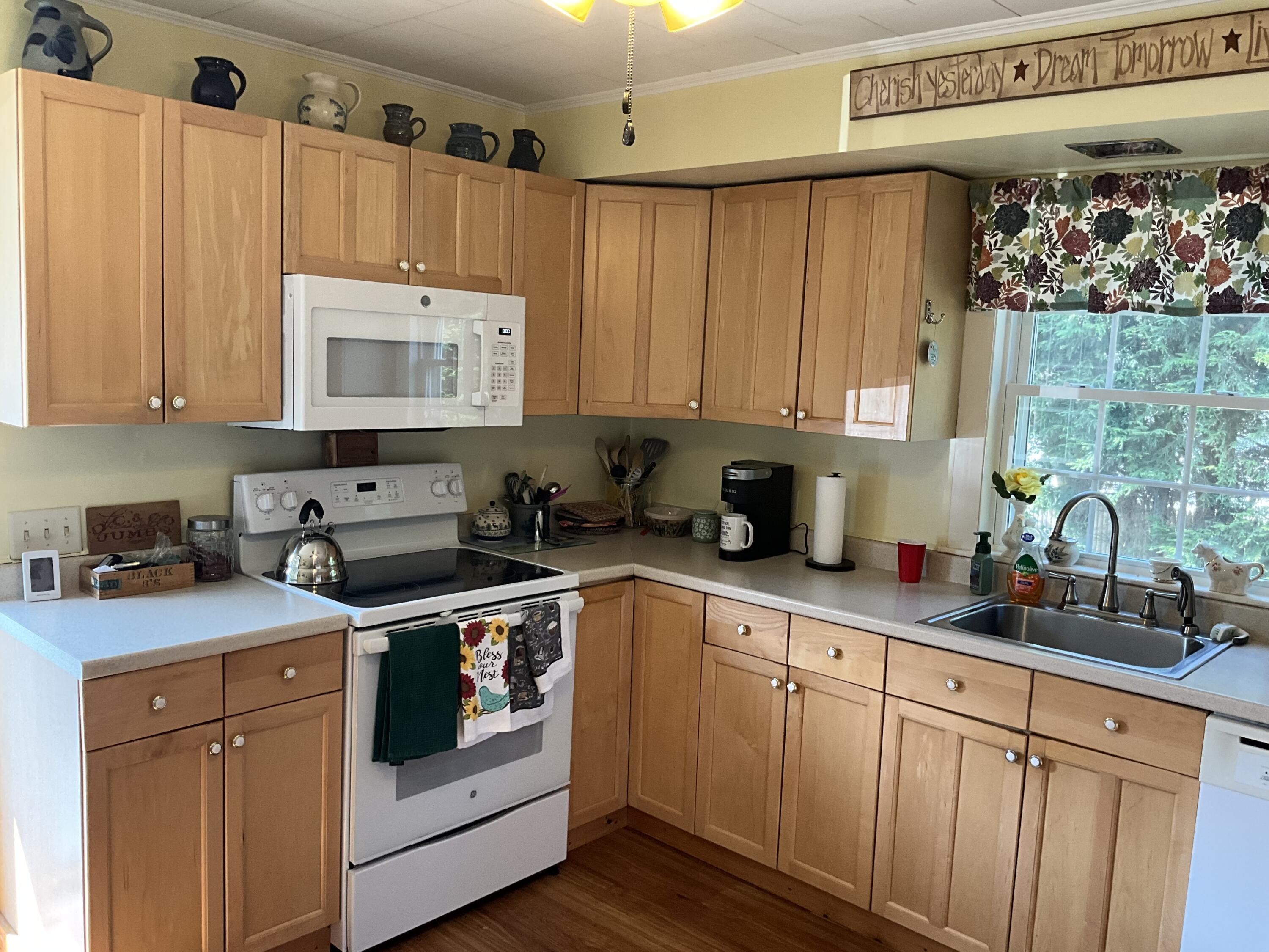 17 Broadlawn Drive Brewer ME 04412