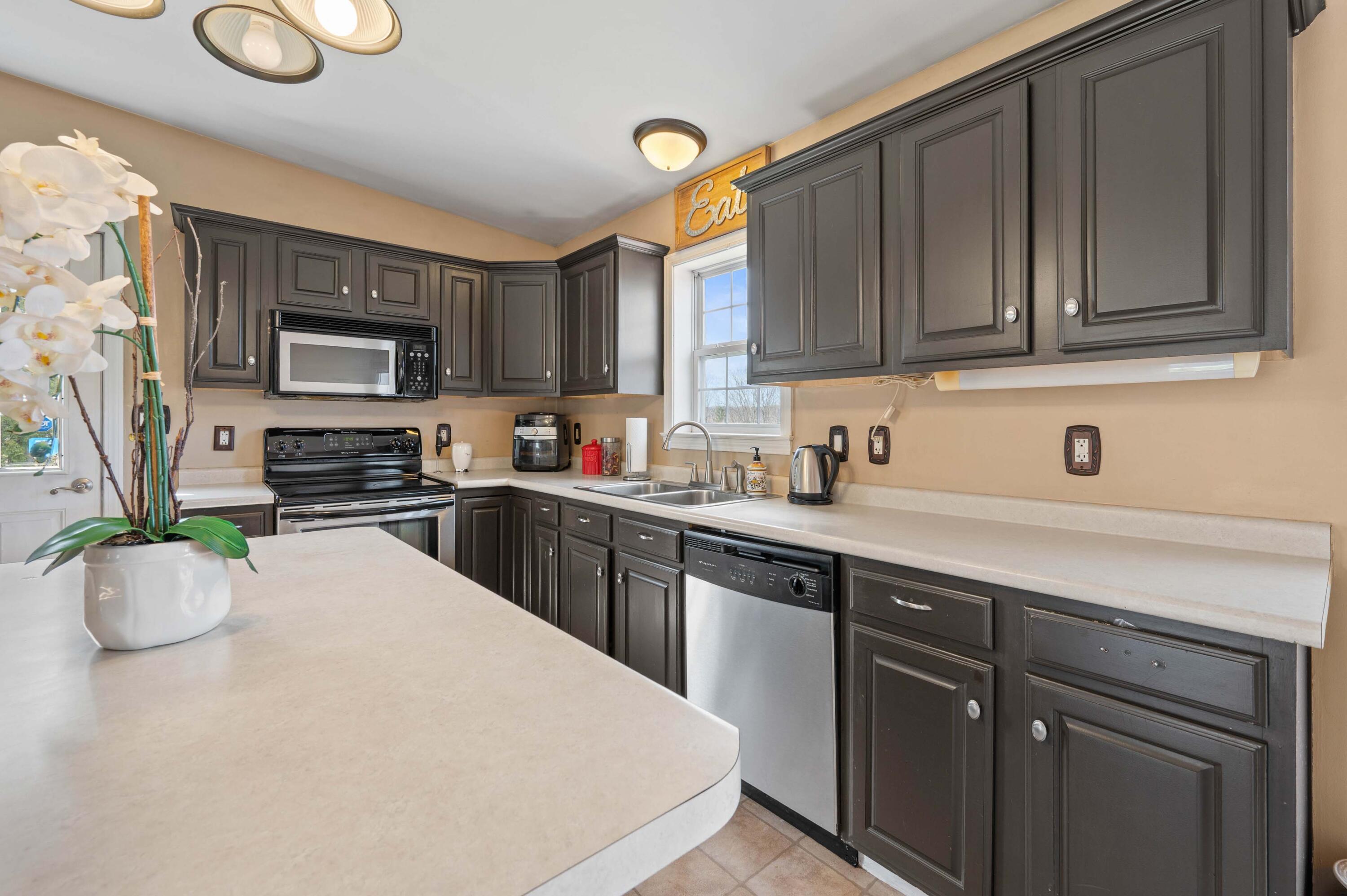 90 Sennebec Road Union ME 04862