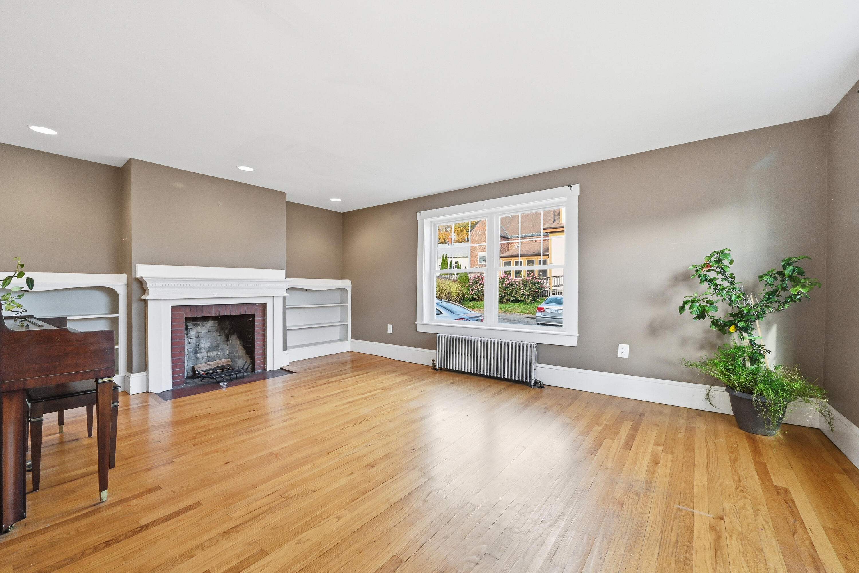 412 Ocean Avenue Portland ME 04103