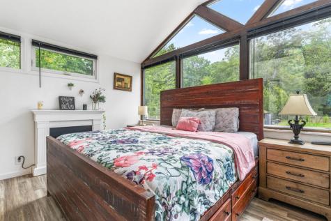 189 Gray Road Falmouth ME 04105