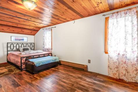 189 Gray Road Falmouth ME 04105