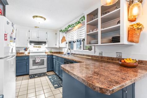 189 Gray Road Falmouth ME 04105