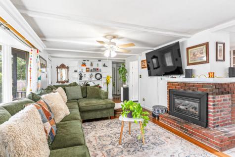 189 Gray Road Falmouth ME 04105