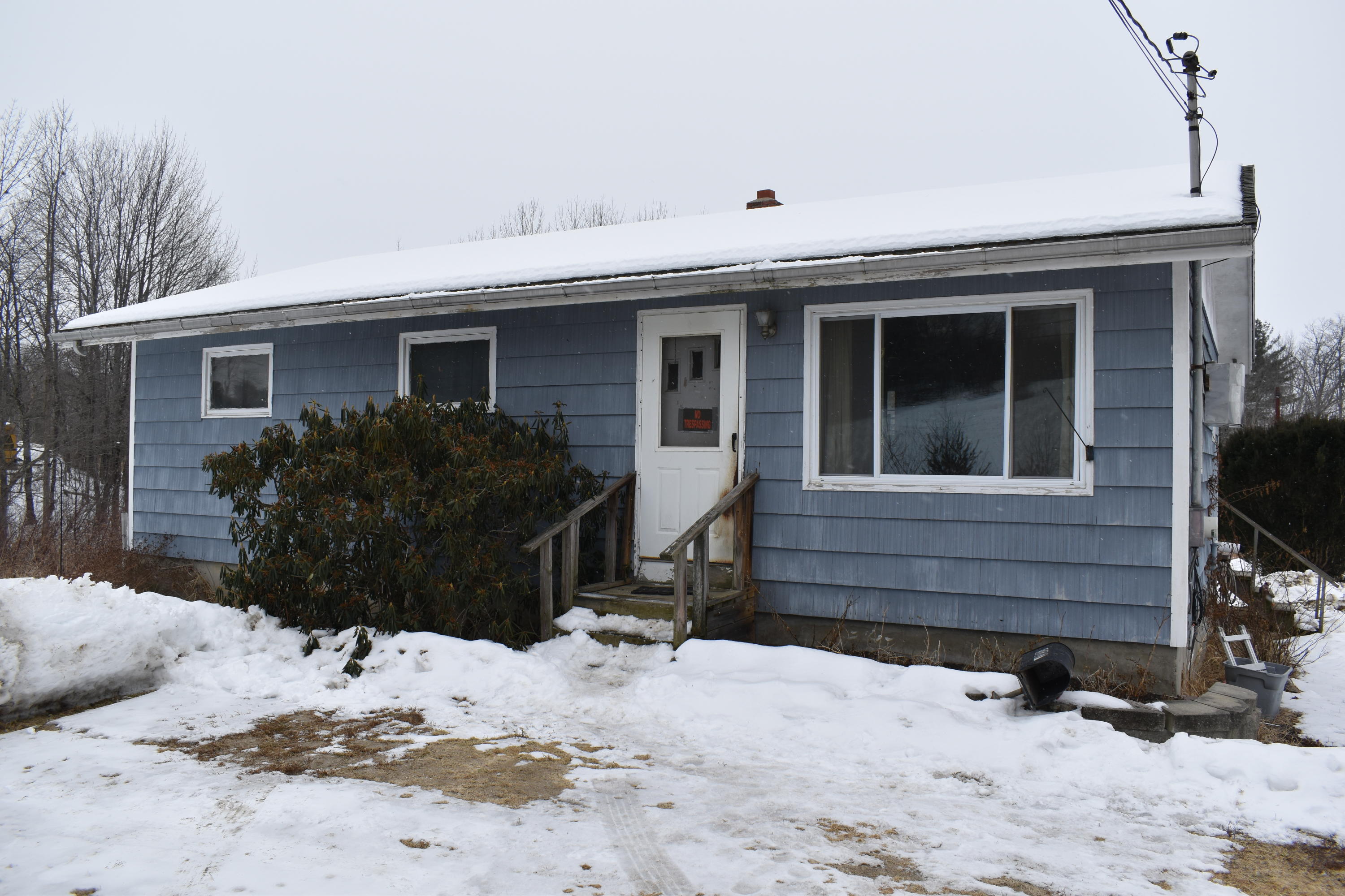 327 Old Lewiston Road Winthrop ME 04364