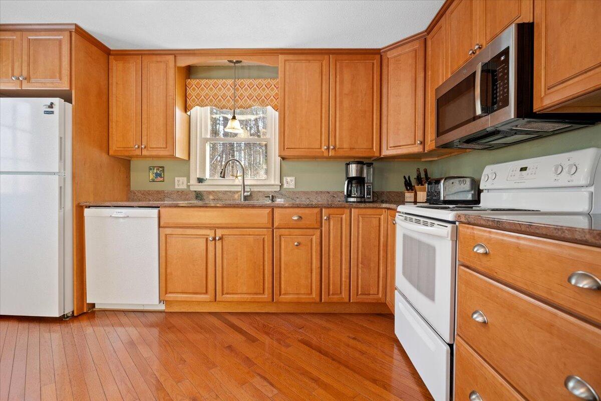 8 Sequoia Drive Freeport ME 04032