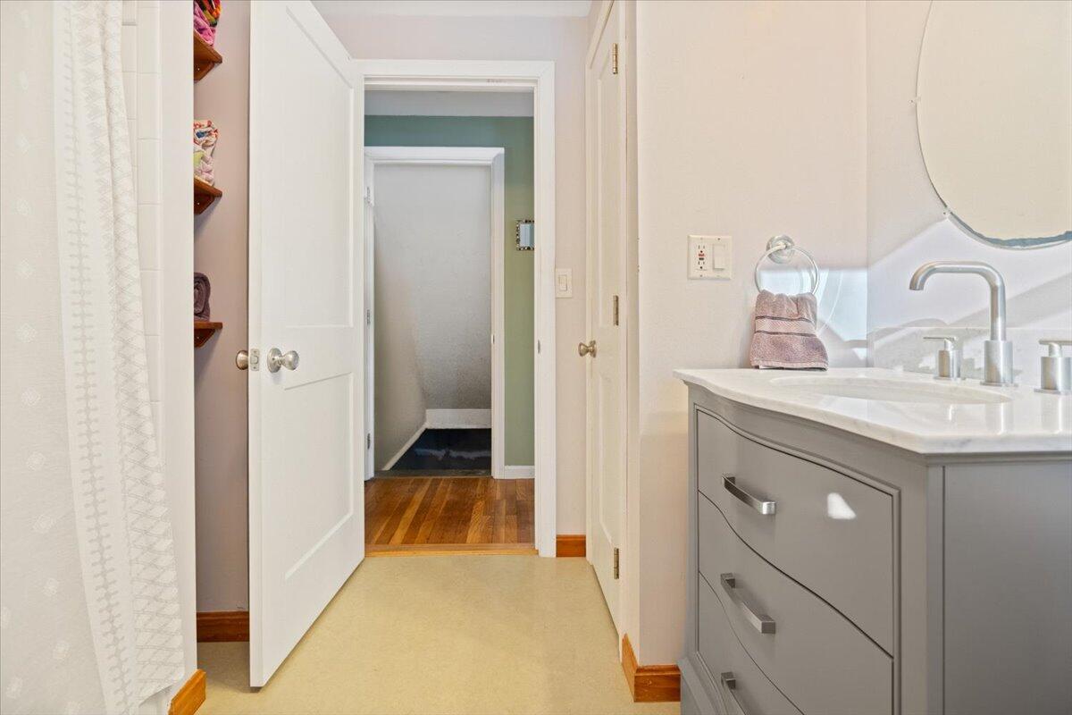 8 Sequoia Drive Freeport ME 04032