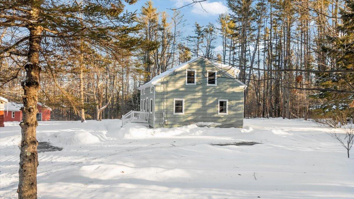 8 Sequoia Drive Freeport ME 04032