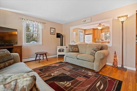 8 Sequoia Drive Freeport ME 04032