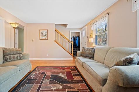 8 Sequoia Drive Freeport ME 04032