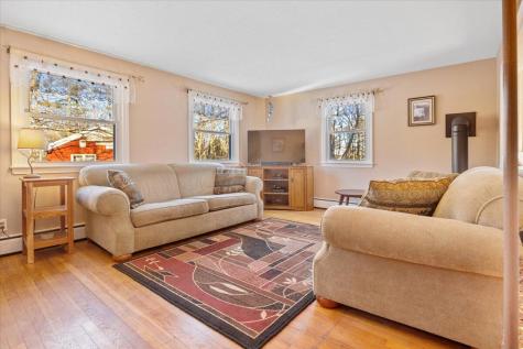 8 Sequoia Drive Freeport ME 04032