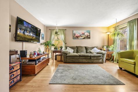 13 Applewood Drive Saco ME 04072