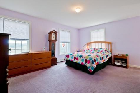 14 Laurence Way Falmouth ME 04105
