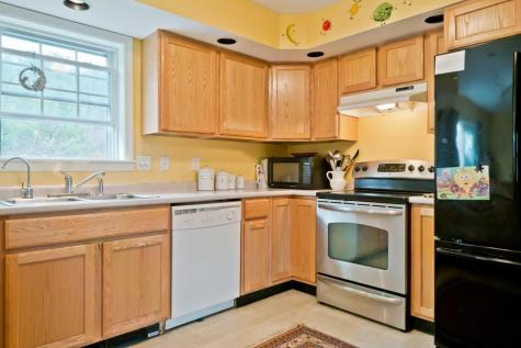 14 Laurence Way Falmouth ME 04105