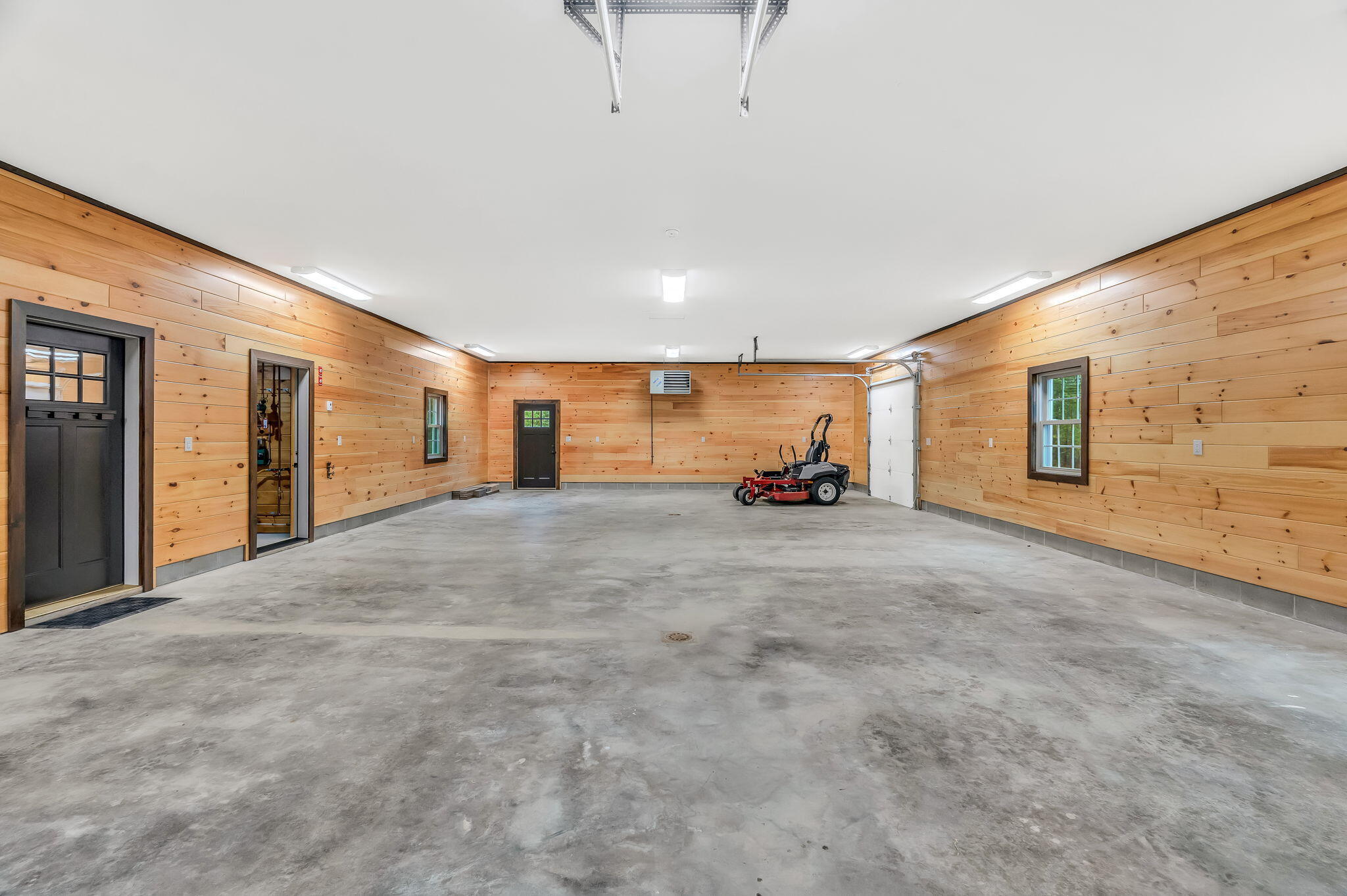 290 White Point Estates Road Lincoln ME 04457