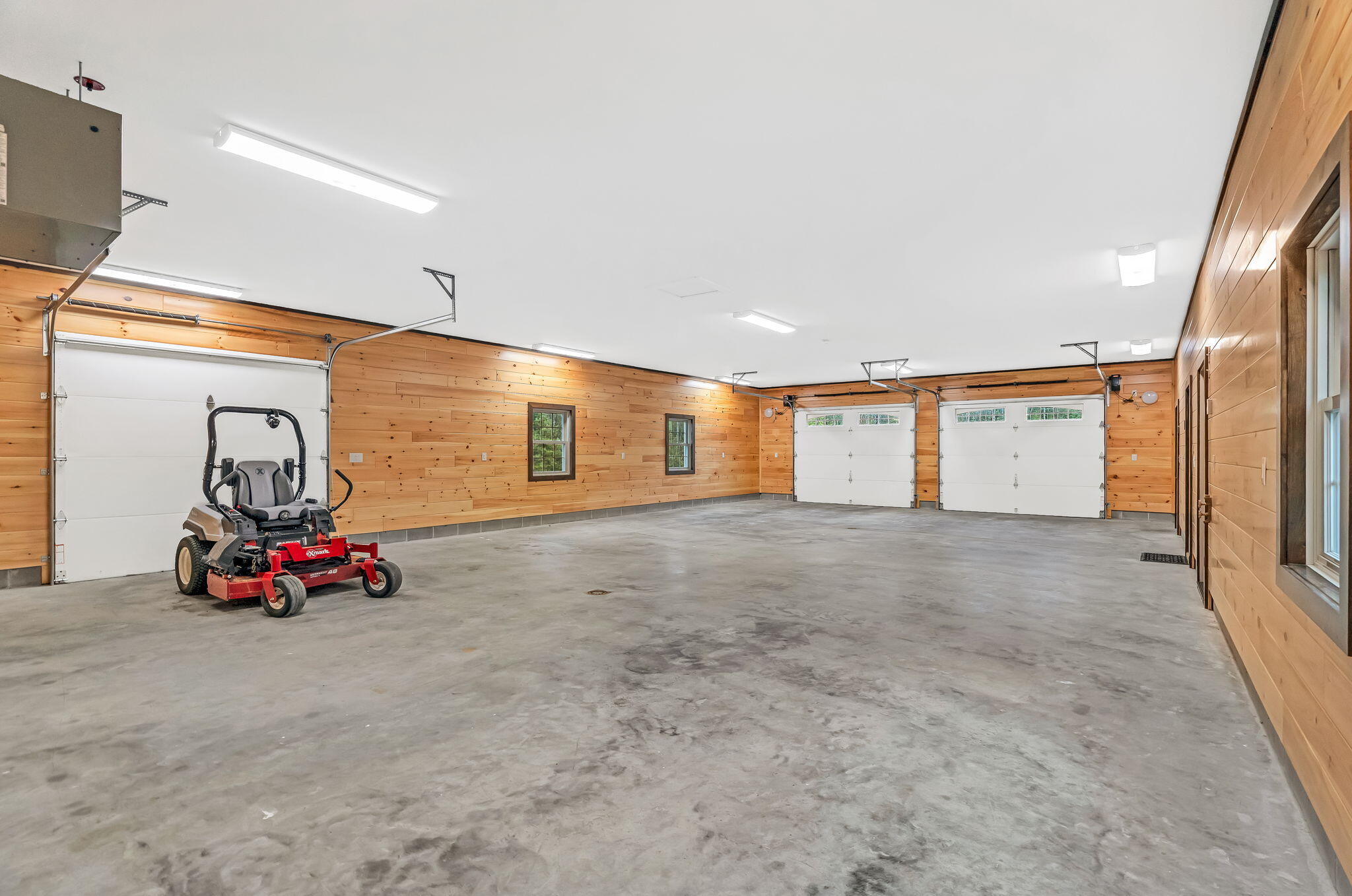 290 White Point Estates Road Lincoln ME 04457