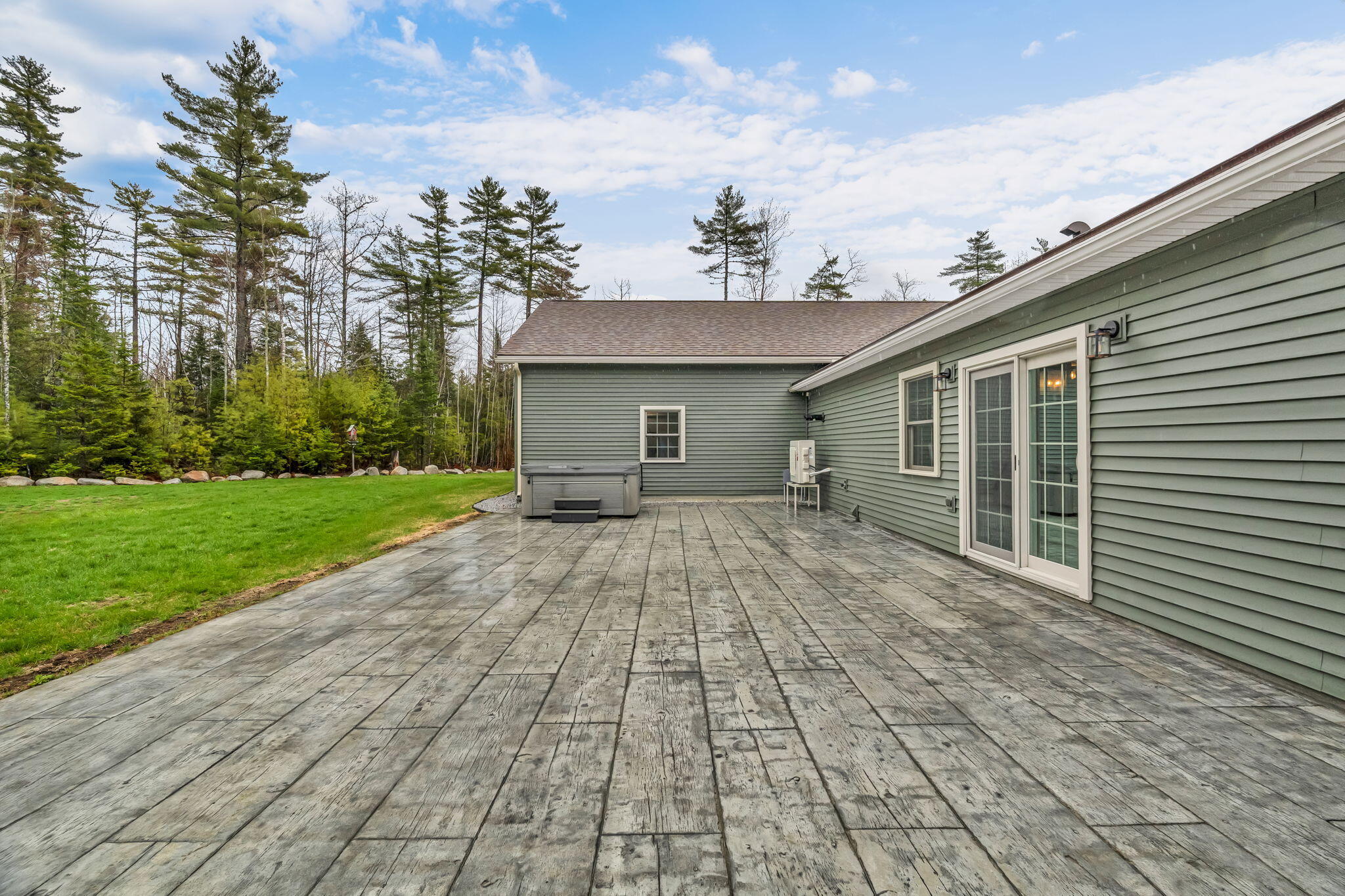290 White Point Estates Road Lincoln ME 04457