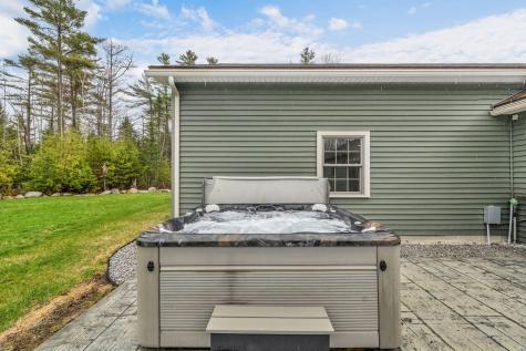 290 White Point Estates Road Lincoln ME 04457