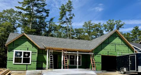 28 Forest Glen Lane Topsham ME 04086