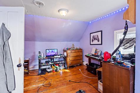 16 Maple Street Vassalboro ME 04989