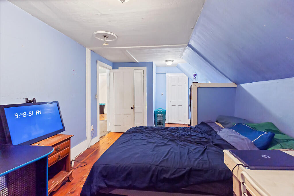 16 Maple Street Vassalboro ME 04989