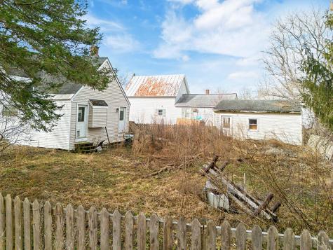 16 Maple Street Vassalboro ME 04989