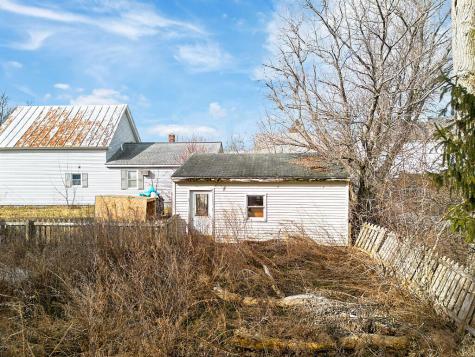 16 Maple Street Vassalboro ME 04989