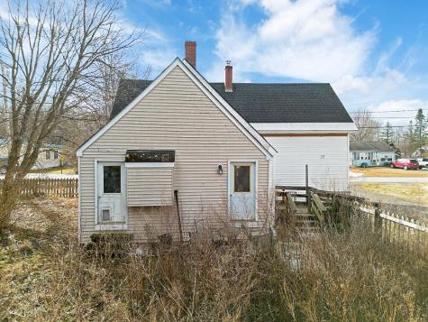 16 Maple Street Vassalboro ME 04989