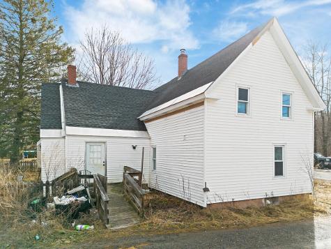 16 Maple Street Vassalboro ME 04989