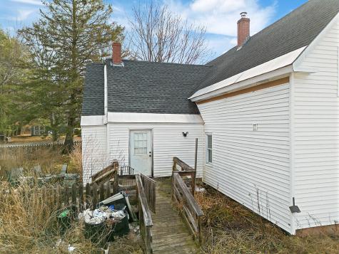 16 Maple Street Vassalboro ME 04989