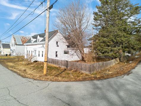 16 Maple Street Vassalboro ME 04989