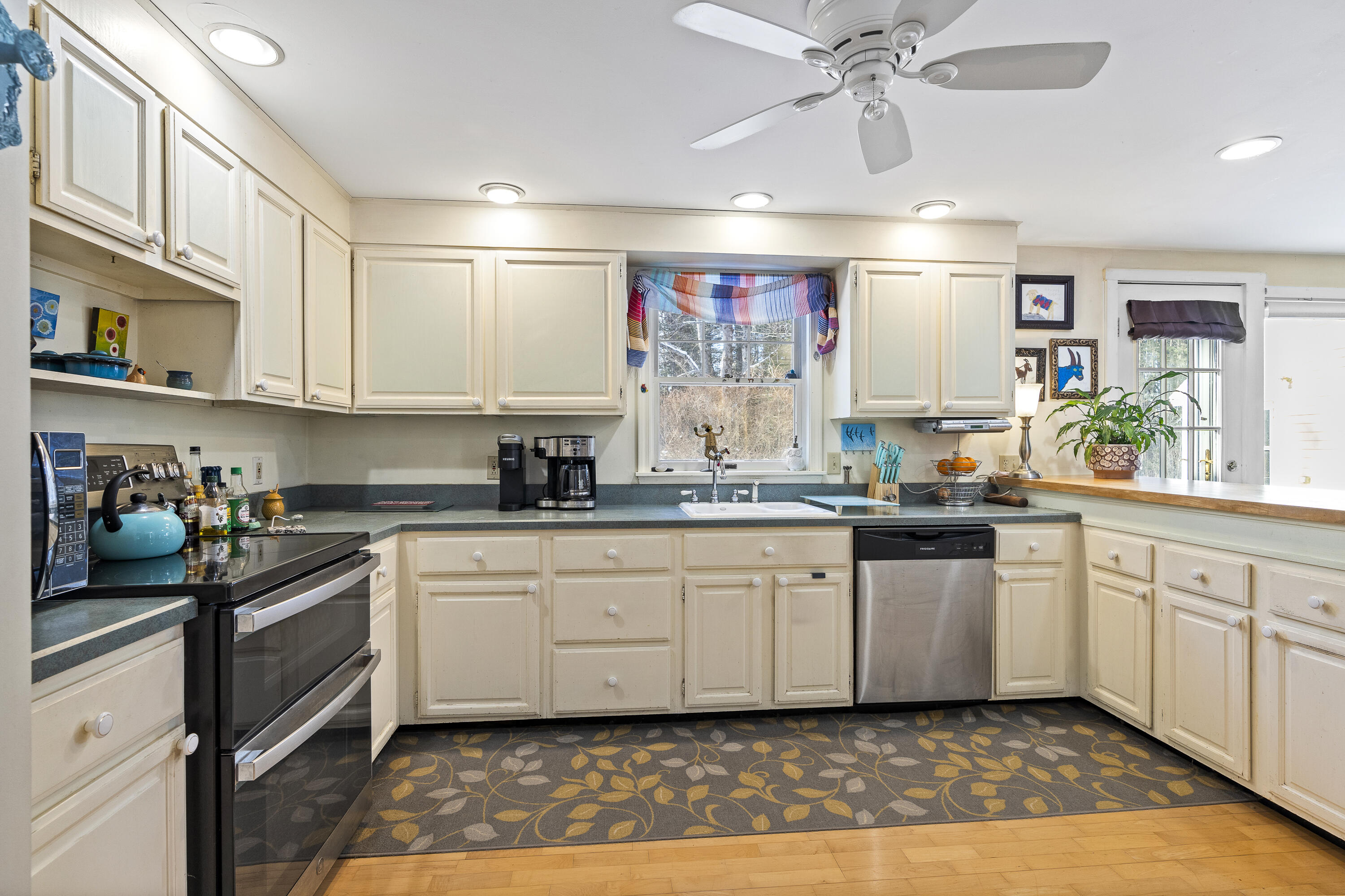 31 Stony Brook Lane Yarmouth ME 04096