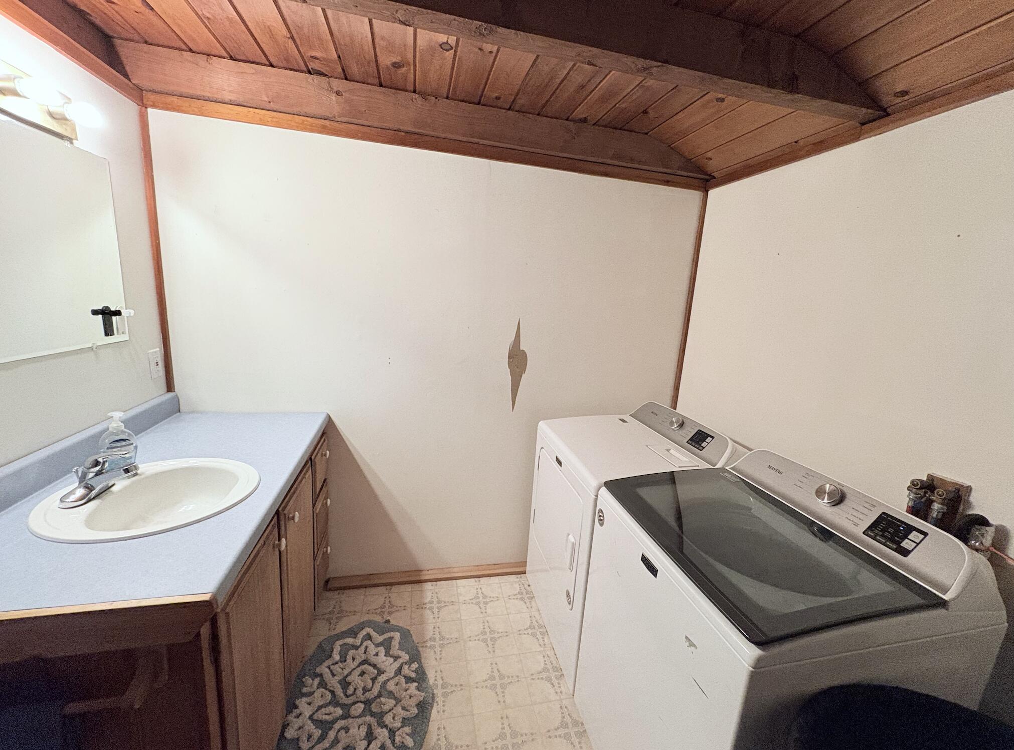 103 Town Farm Road Lincoln ME 04457