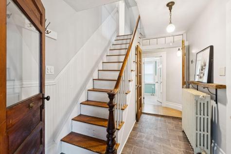 10 Pine Street Bath ME 04530