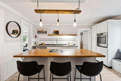 10 Pine Street Bath ME 04530