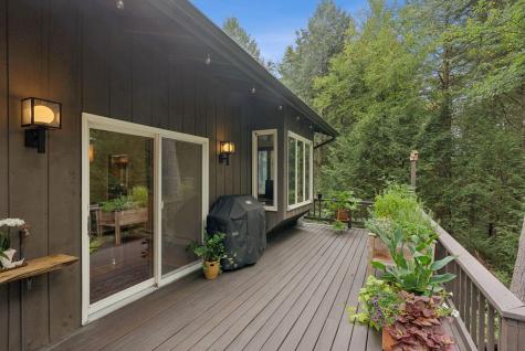 98 Blackstrap Road Falmouth ME 04105