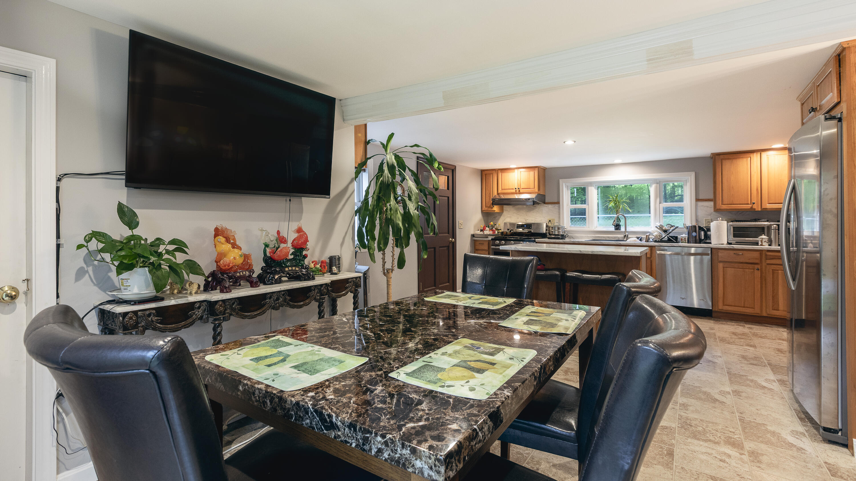 48 Oxford Street Paris ME 04281