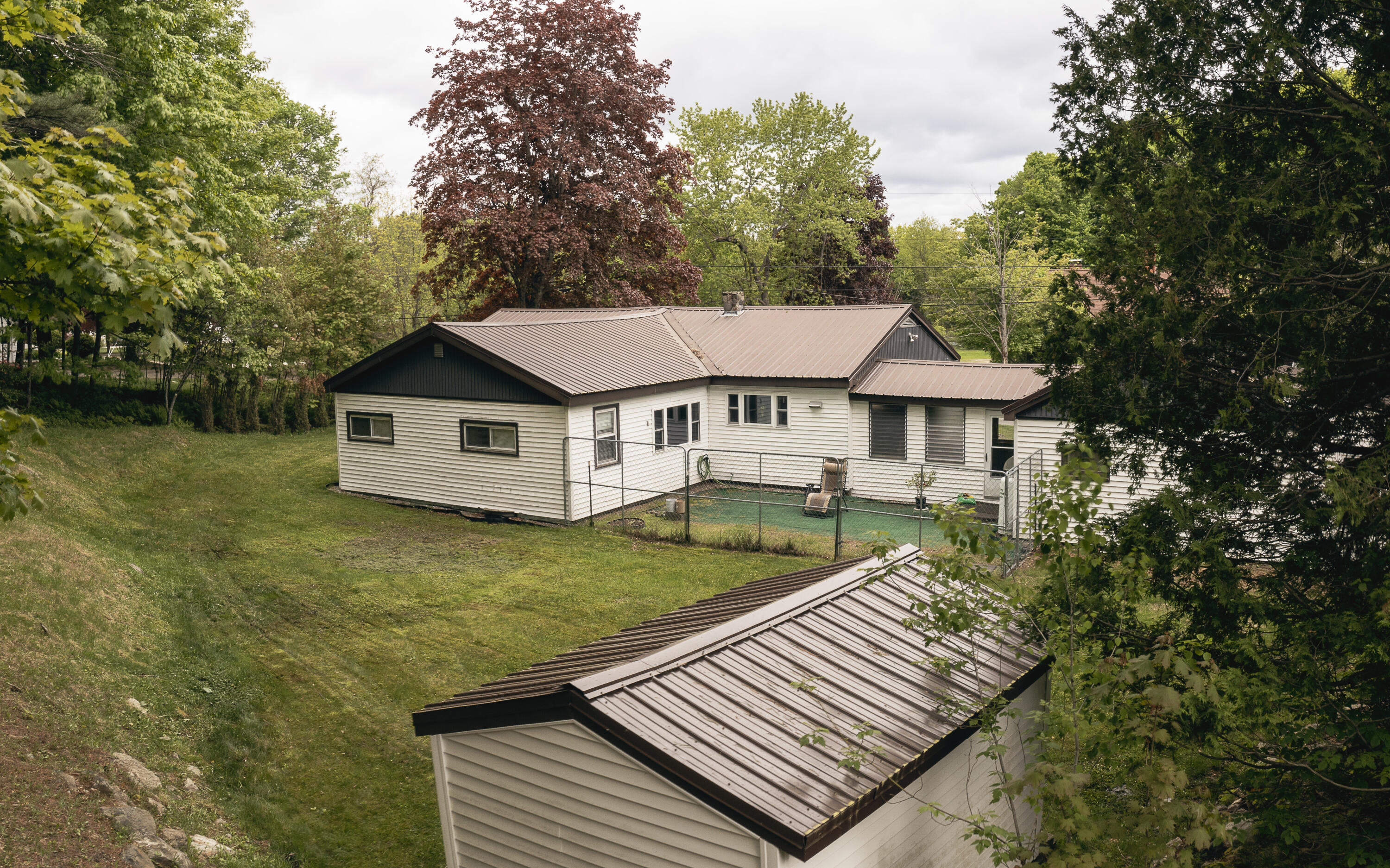 48 Oxford Street Paris ME 04281