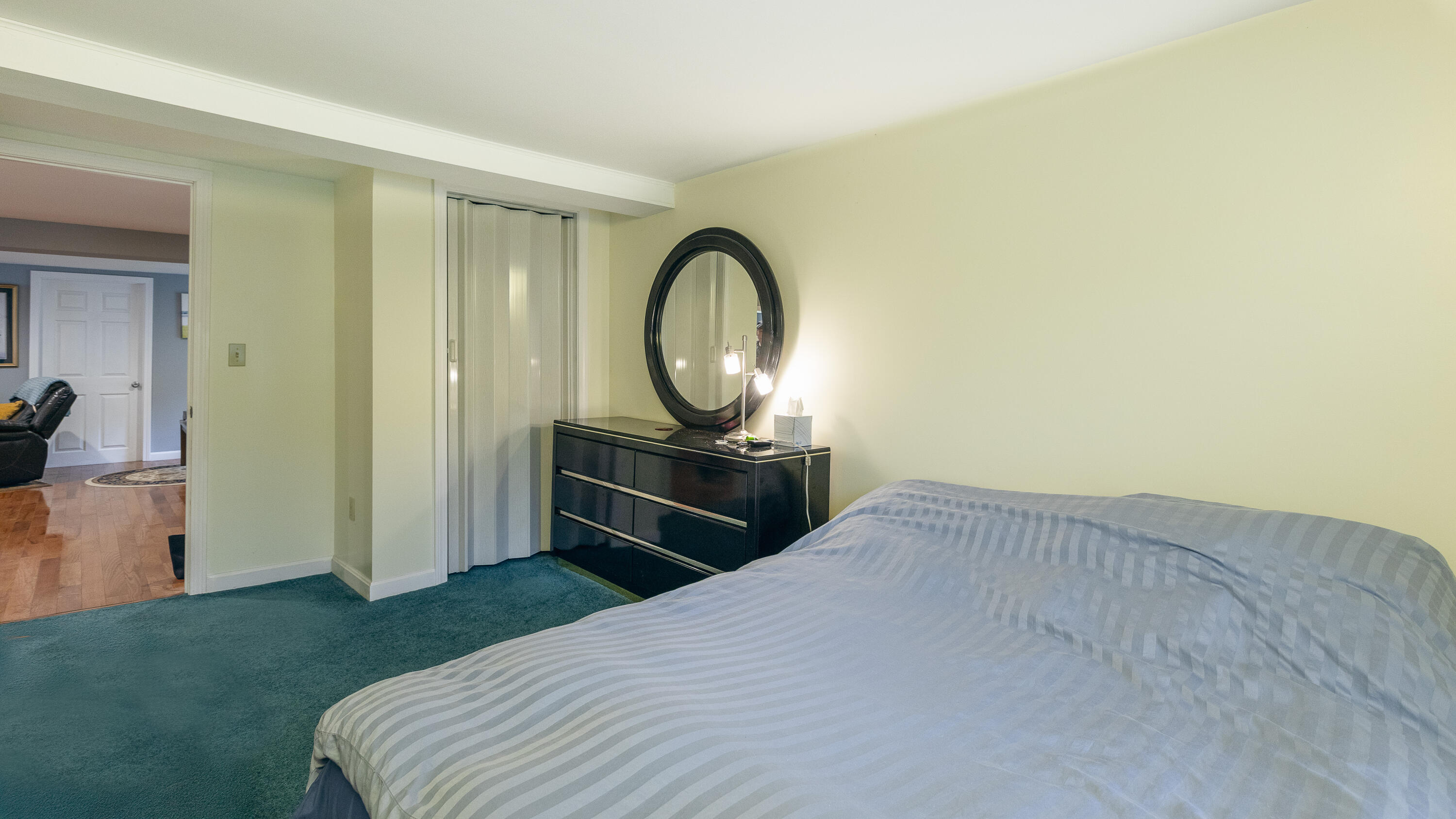 48 Oxford Street Paris ME 04281