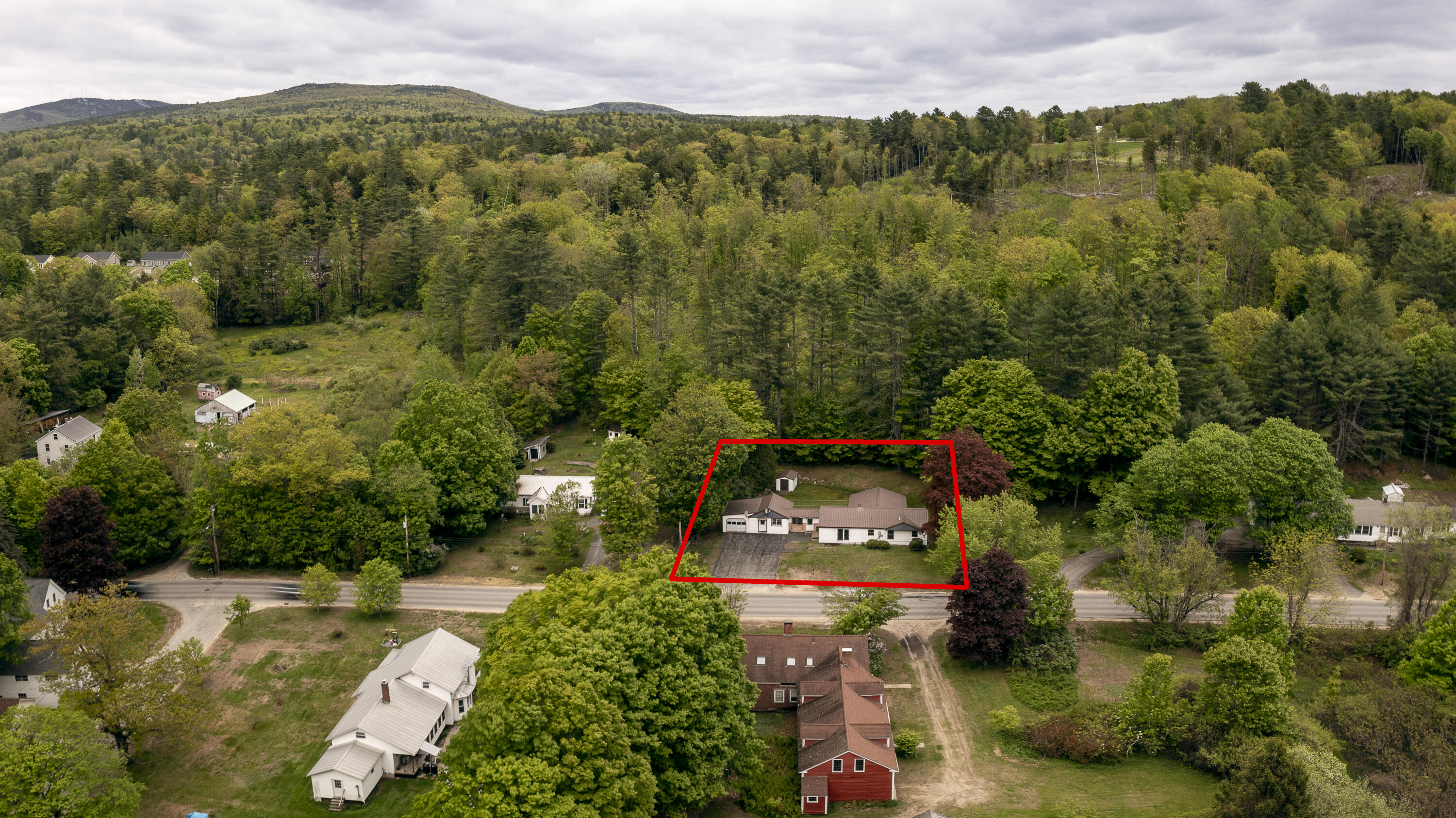 48 Oxford Street Paris ME 04281