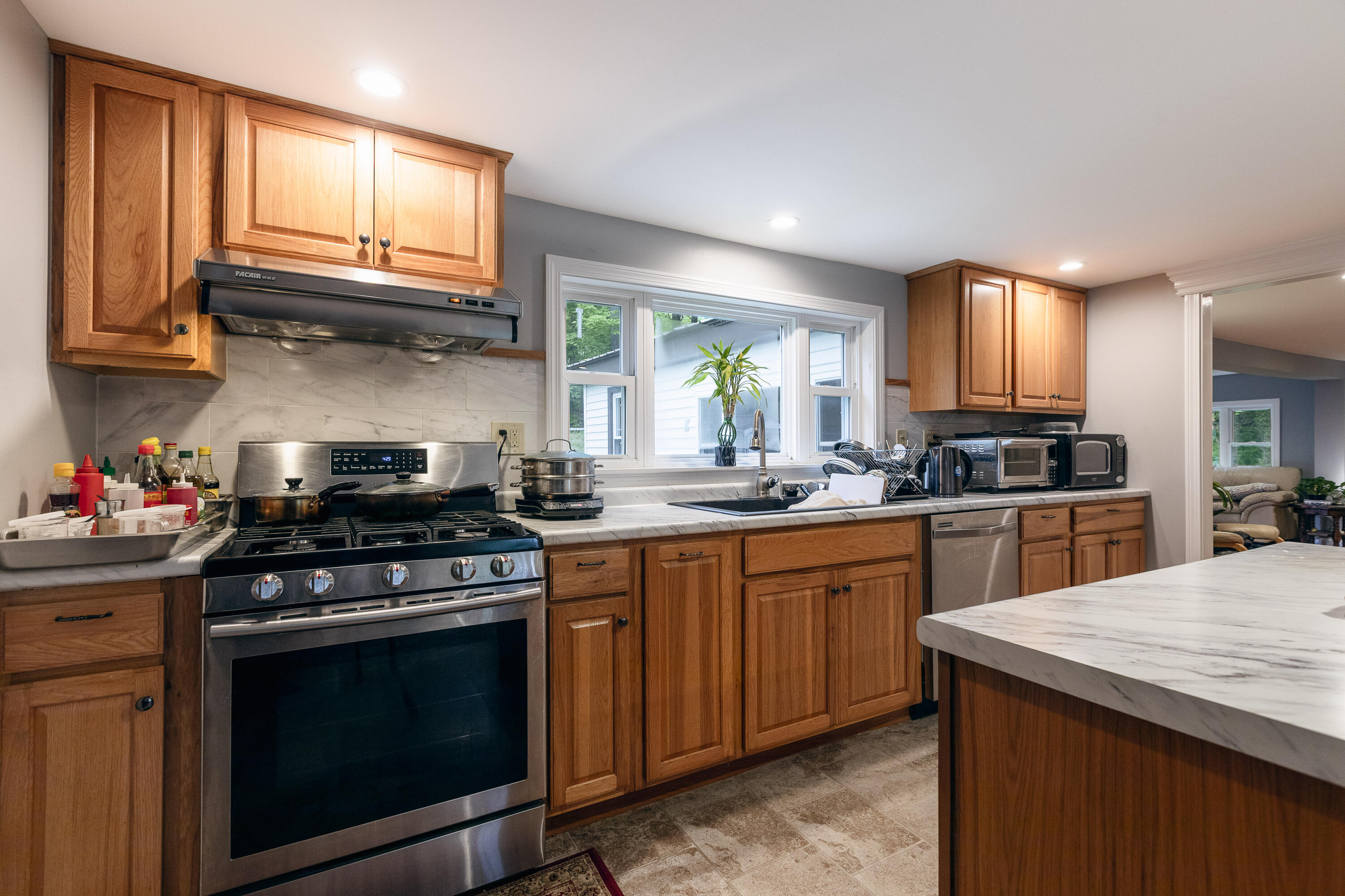 48 Oxford Street Paris ME 04281