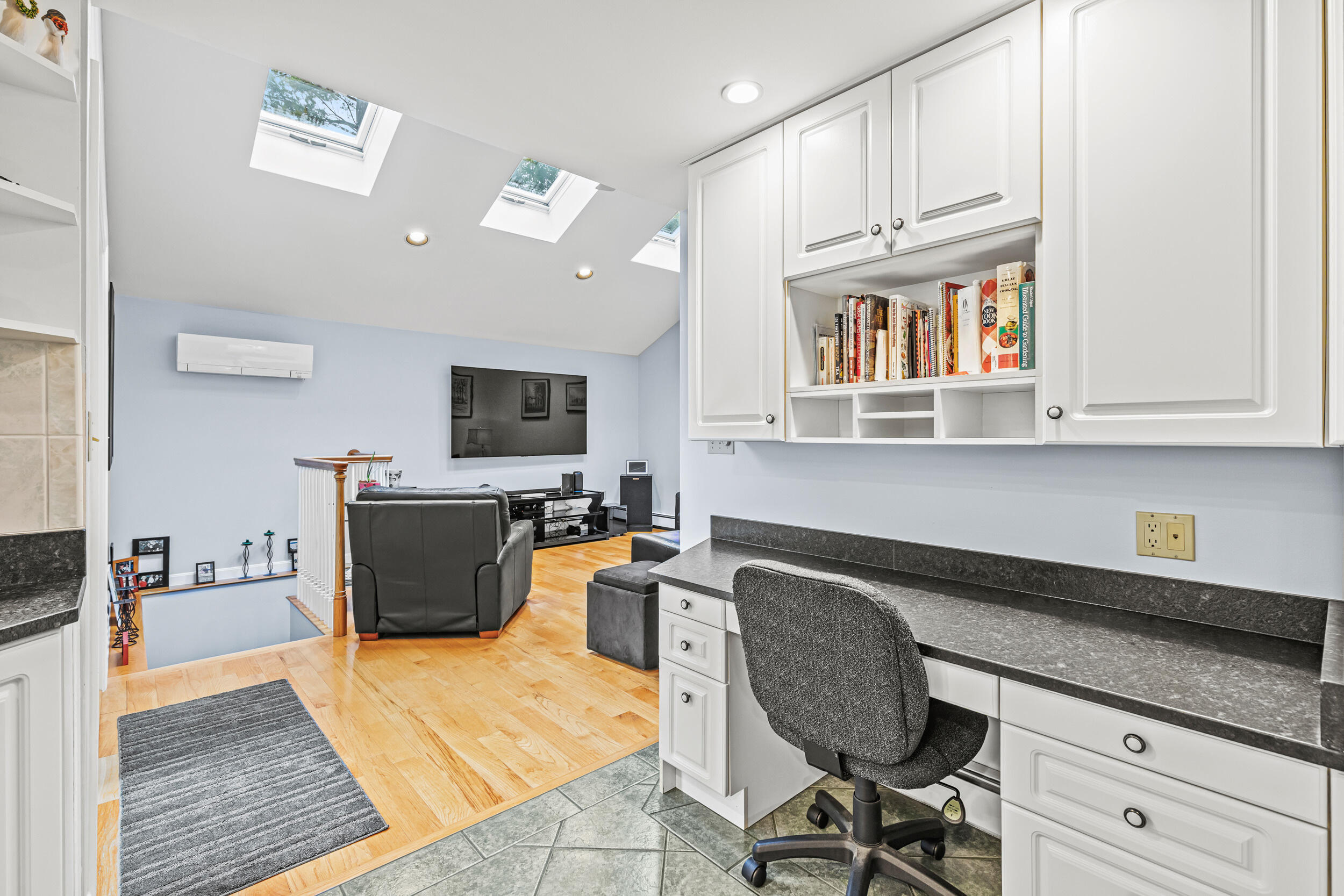 18 Eighth Street Portland ME 04103