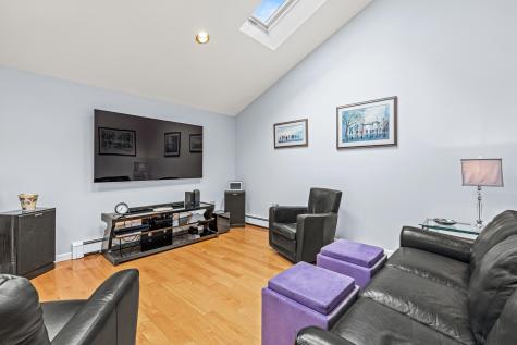 18 Eighth Street Portland ME 04103