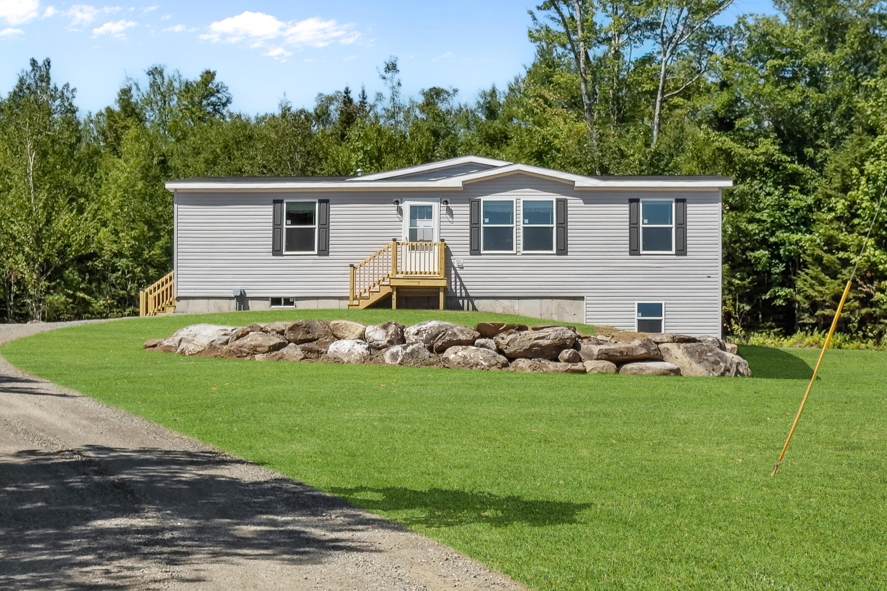 125 Feyler Union ME 04862