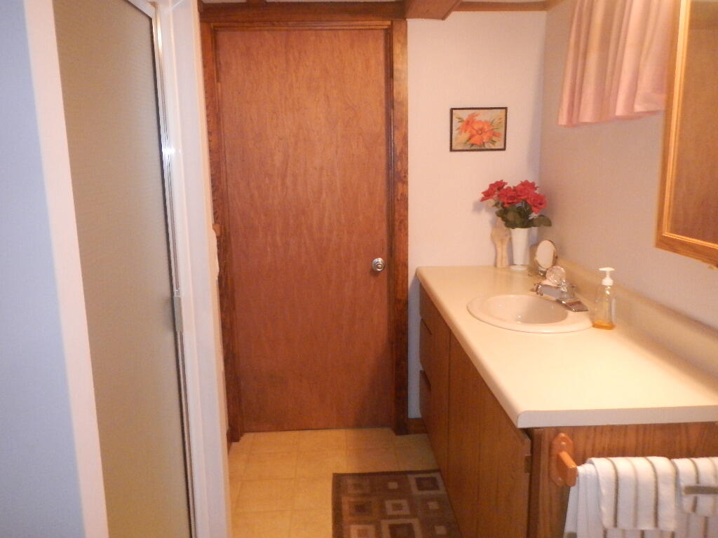 11 Tibbetts Drive Lincoln ME 04457